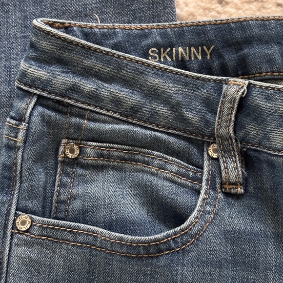 a.n.a. Women's Skinny  SZ 28/6 Denim Jeans Blue - Picture 7 of 13